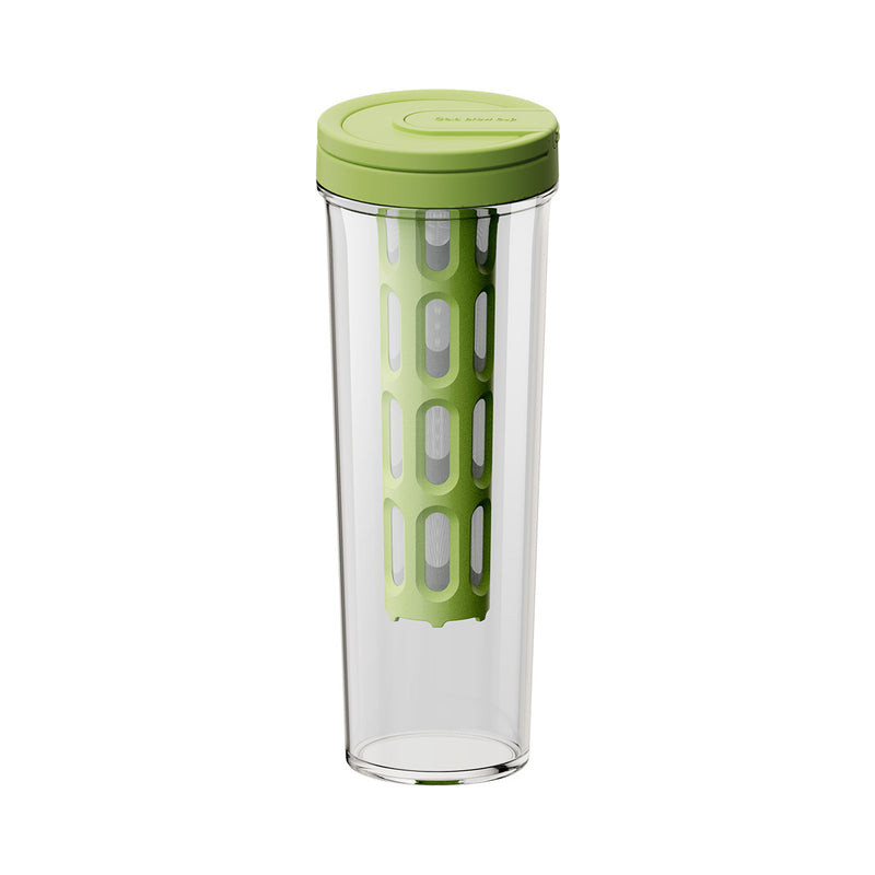 Cold Brew Coffee Infuser Bottle 600ml - in use 5